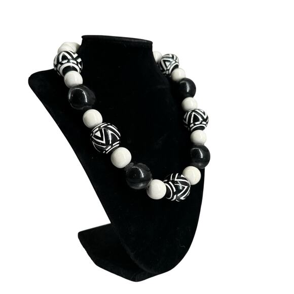 Vintage Chunky Wooden Bead Black And White 80s Necklace Zebra - Picture 1 of 5